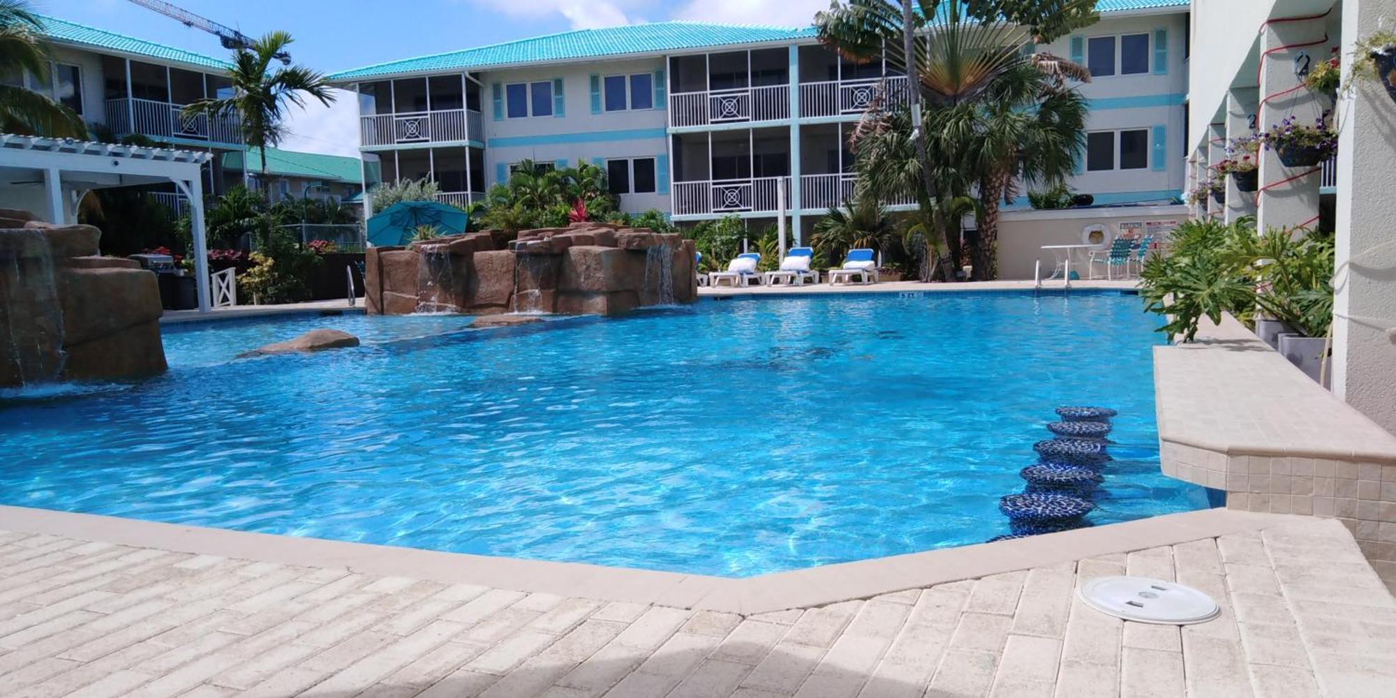 Seven Mile Beach Resort George Town Exterior foto