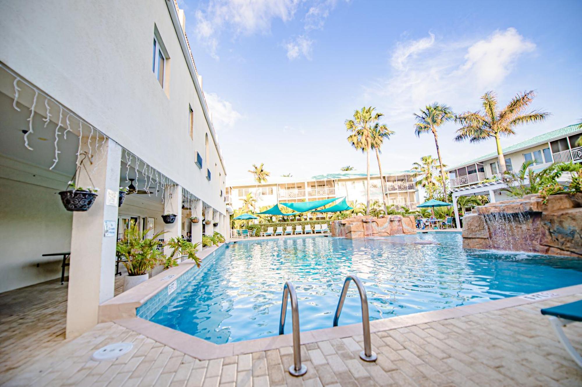 Seven Mile Beach Resort George Town Exterior foto